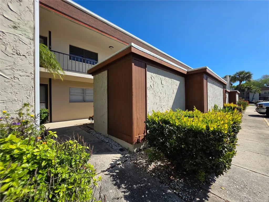 2750 E Bay Drive Largo FL 33771
