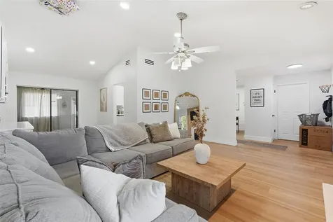 5520 Fulmar Drive Tampa FL 33625