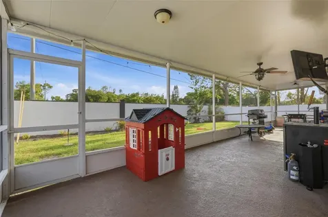 5520 Fulmar Drive Tampa FL 33625