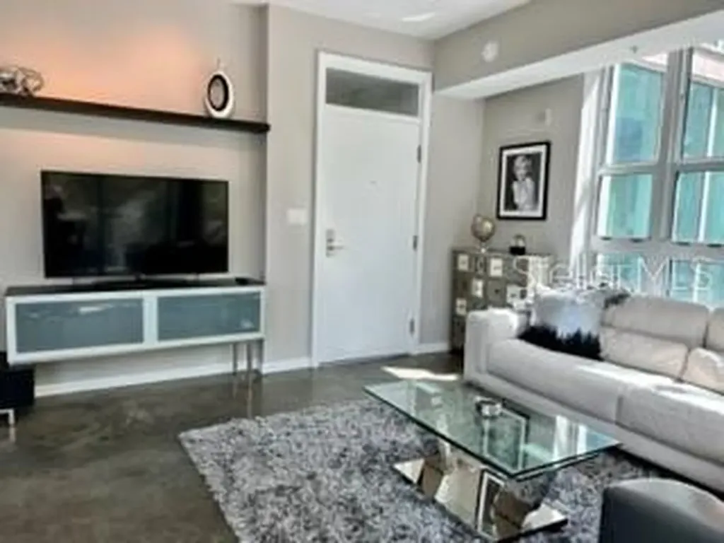 1350 Main Street Sarasota FL 34236