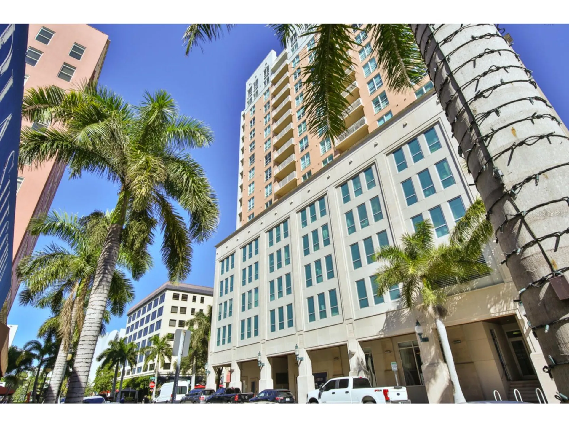 1350 Main Street Sarasota FL 34236