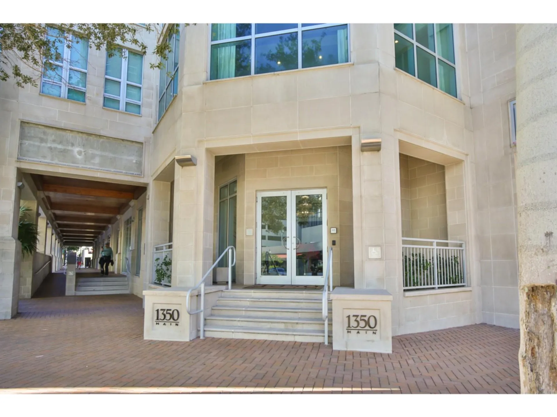 1350 Main Street Sarasota FL 34236