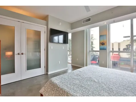 1350 Main Street Sarasota FL 34236