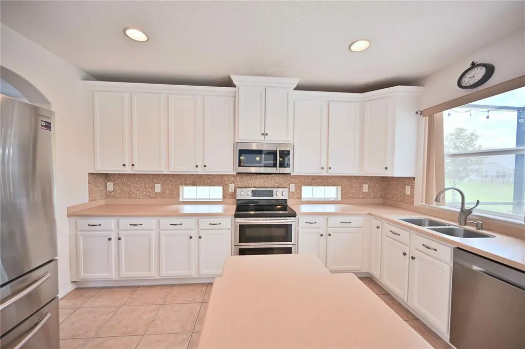 4646 Pointe O Woods Drive Wesley Chapel FL 33543