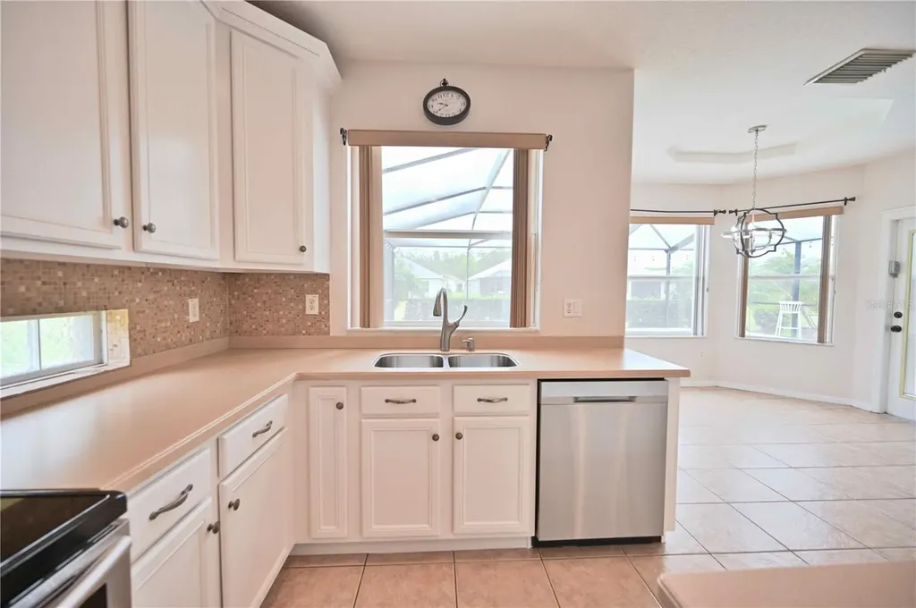 4646 Pointe O Woods Drive Wesley Chapel FL 33543