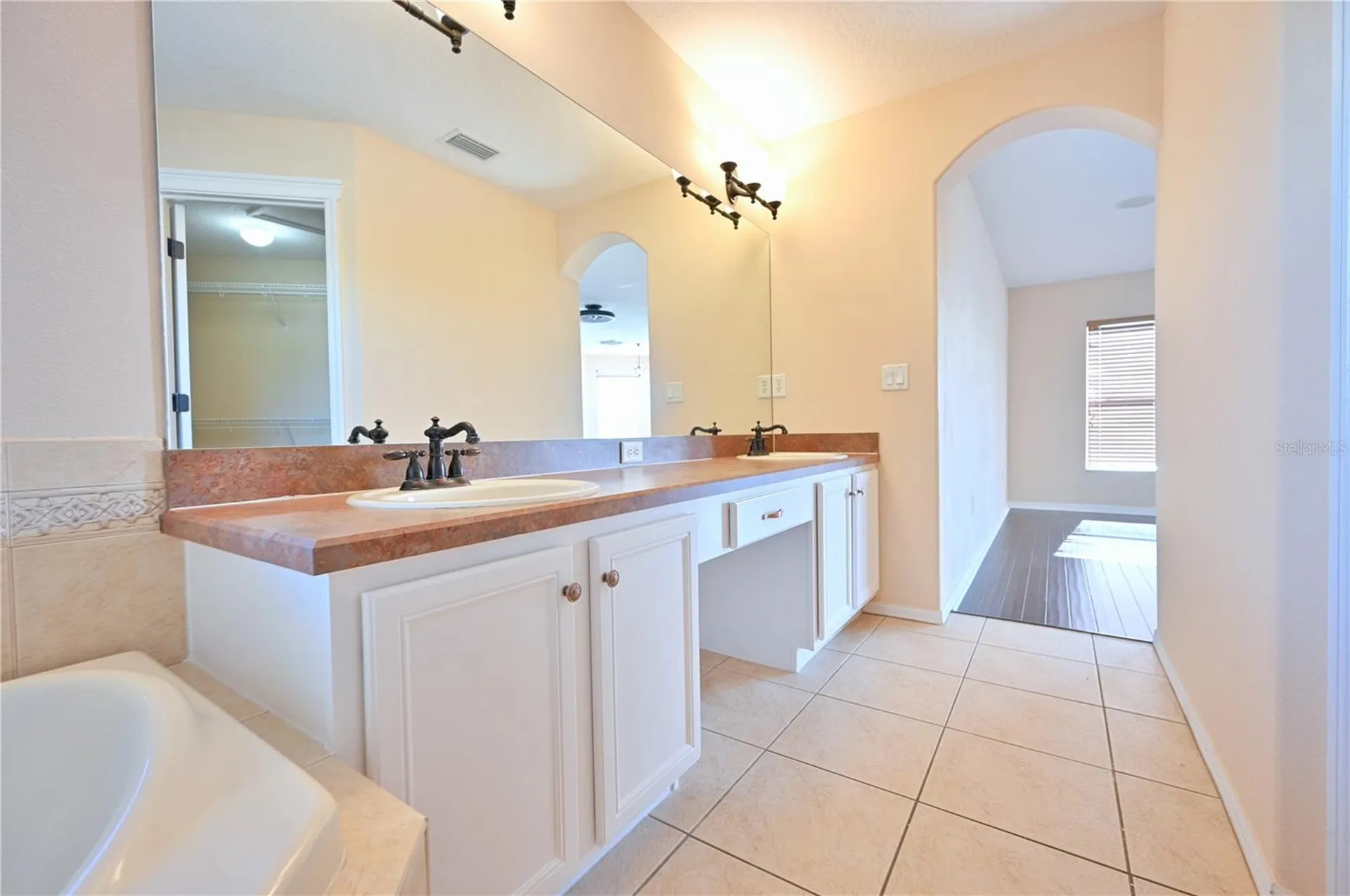 4646 Pointe O Woods Drive Wesley Chapel FL 33543