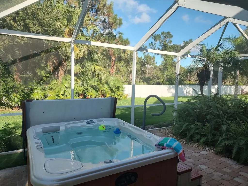 872 Clear Lake Drive Englewood FL 34223