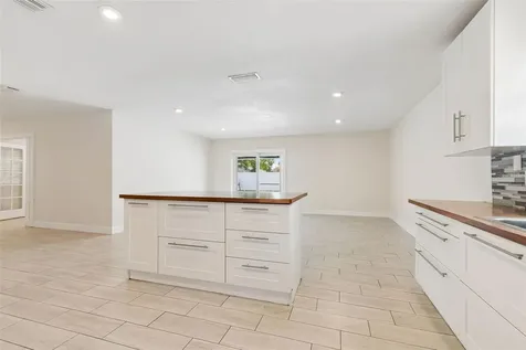 4710 Southbreeze Drive Tampa FL 33624