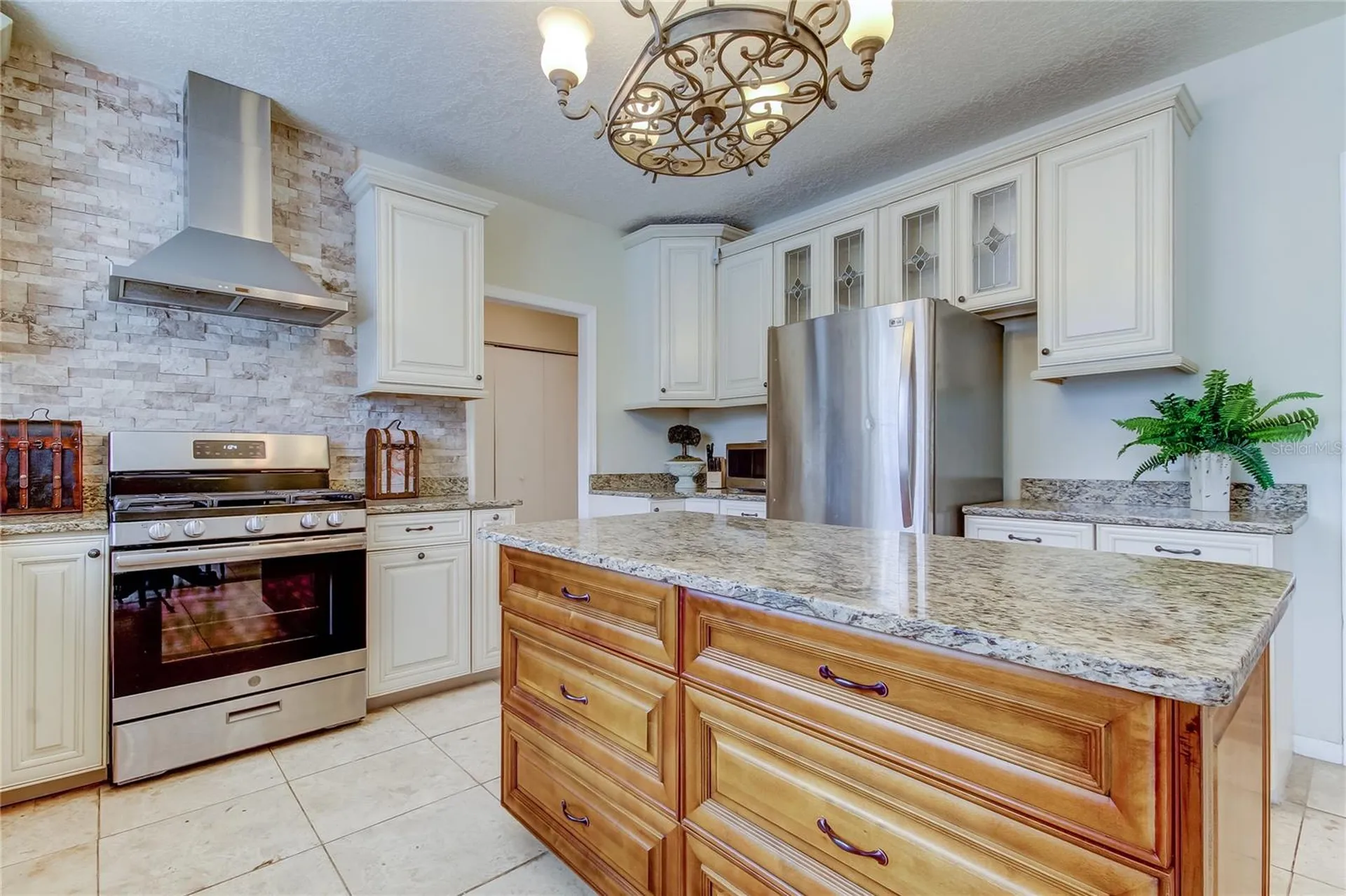 9401 Woodbay Drive Tampa FL 33626