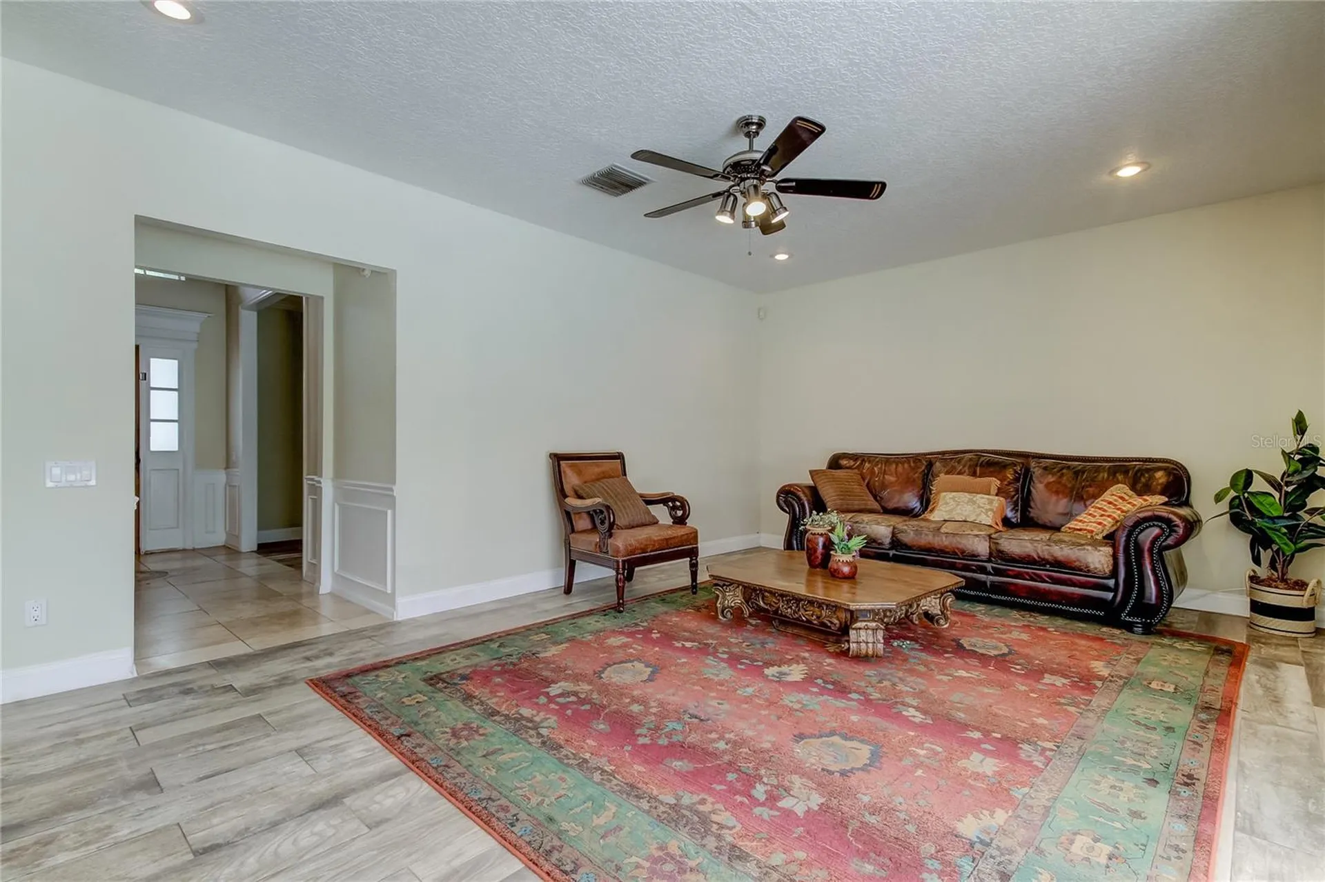 9401 Woodbay Drive Tampa FL 33626