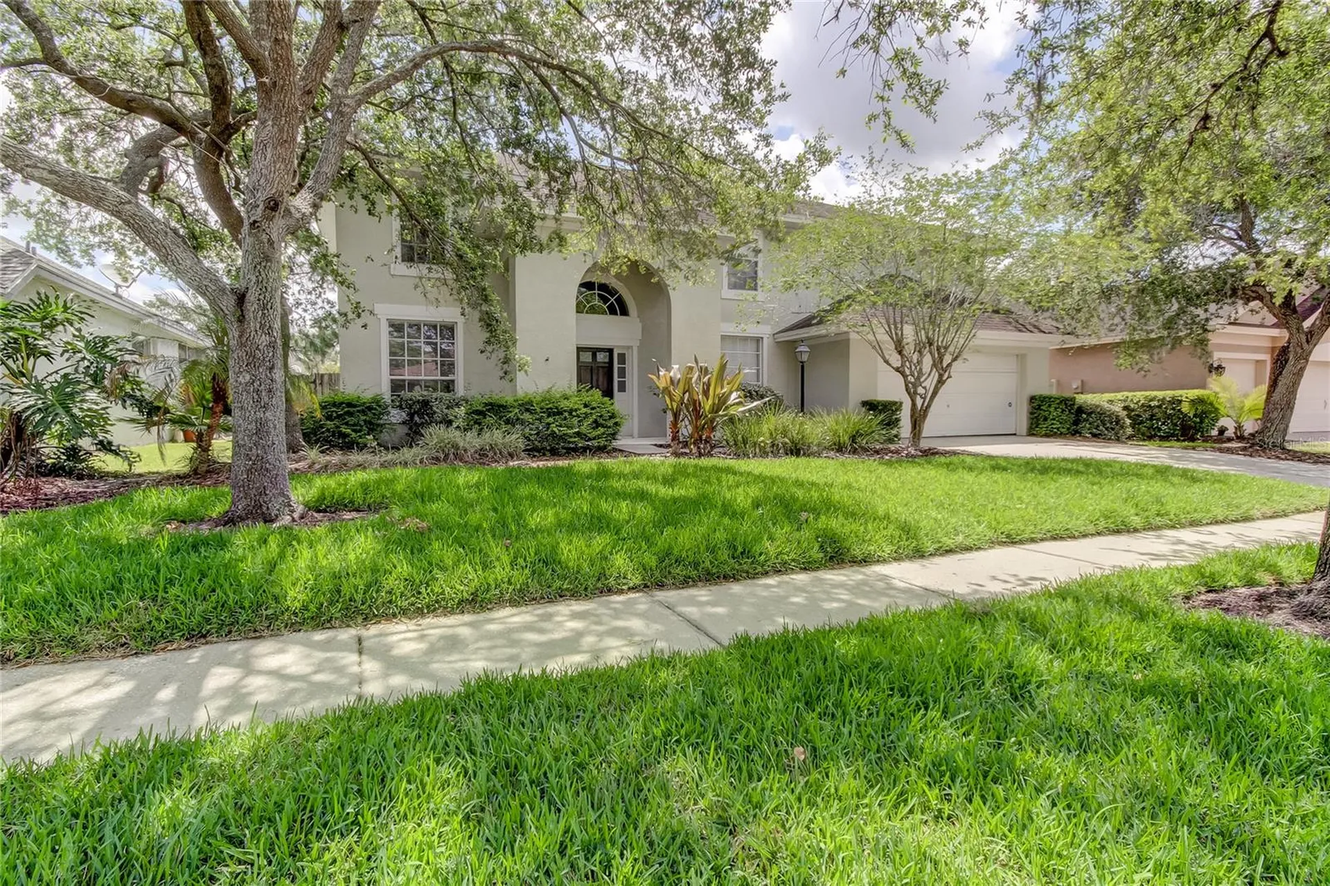 9401 Woodbay Drive Tampa FL 33626