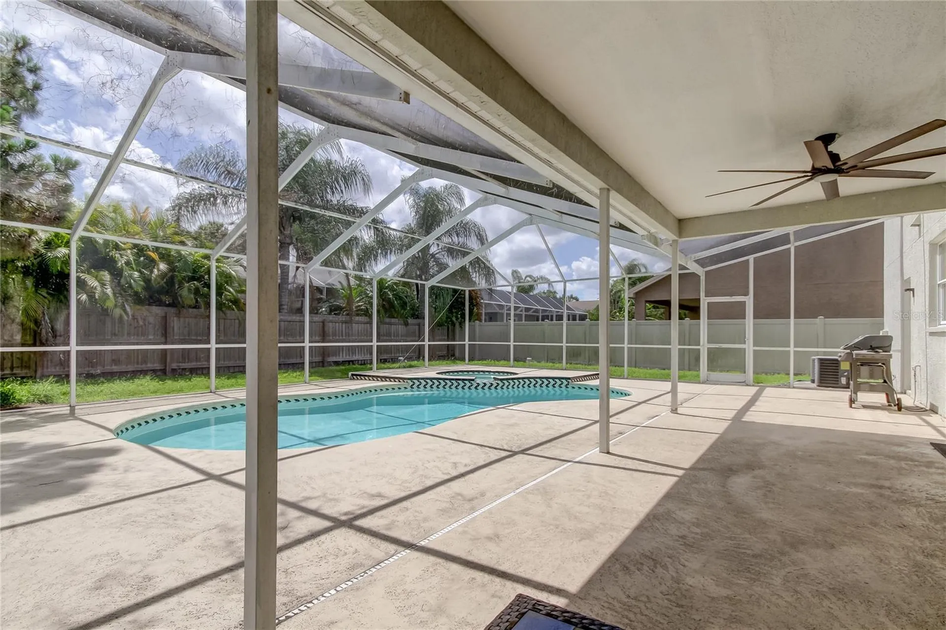 9401 Woodbay Drive Tampa FL 33626
