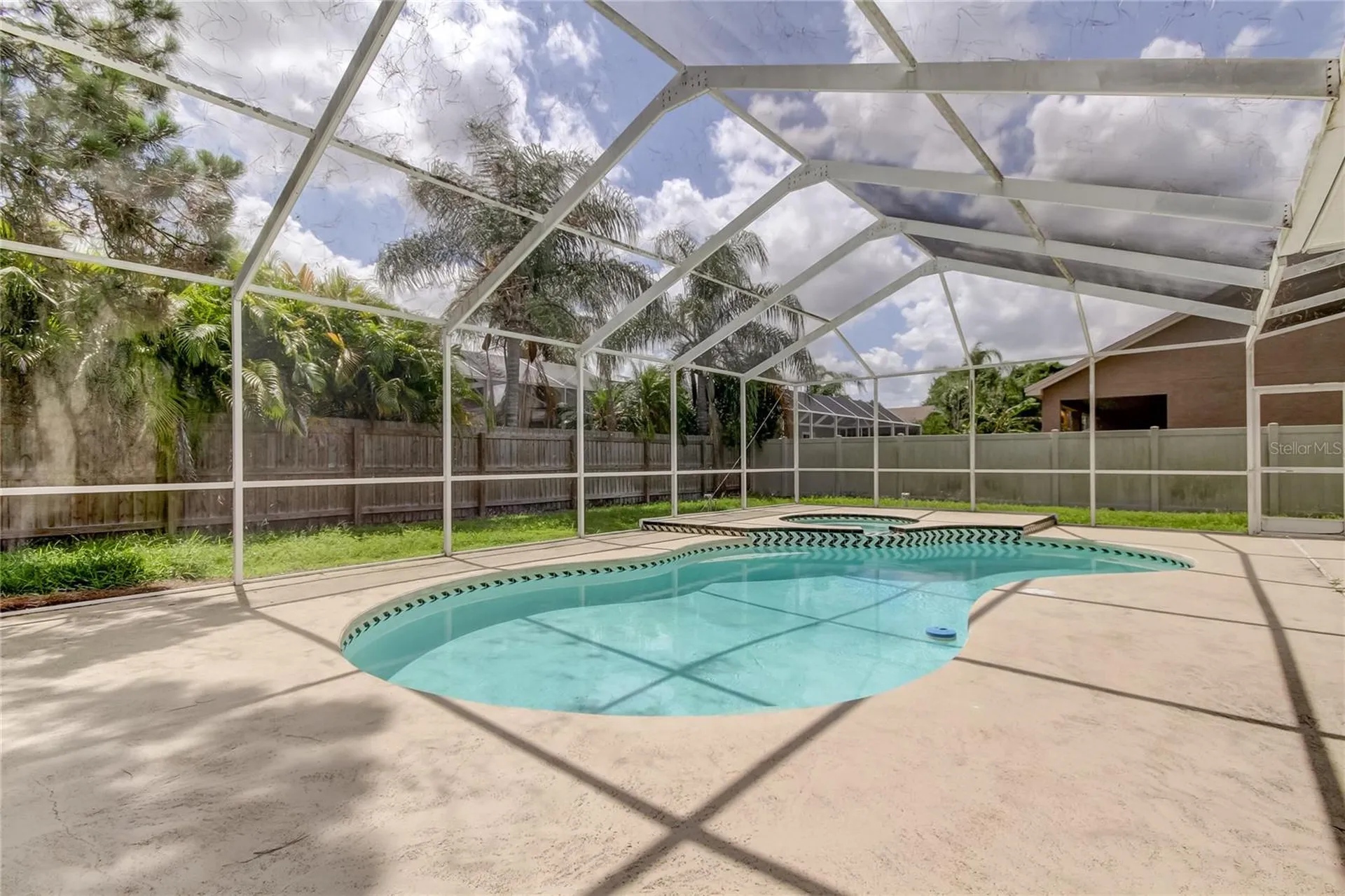 9401 Woodbay Drive Tampa FL 33626
