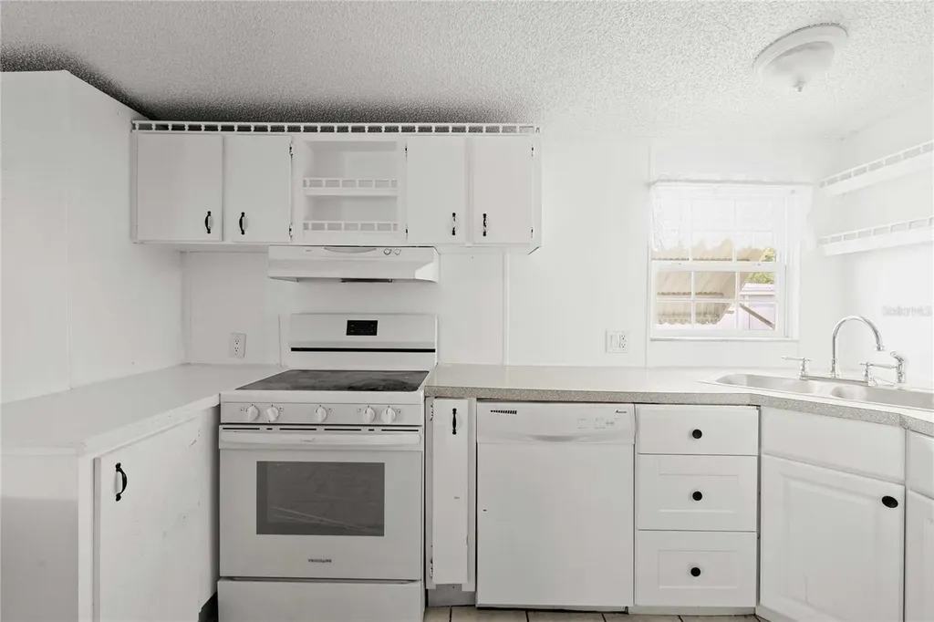 36941 Beth Avenue Zephyrhills FL 33542