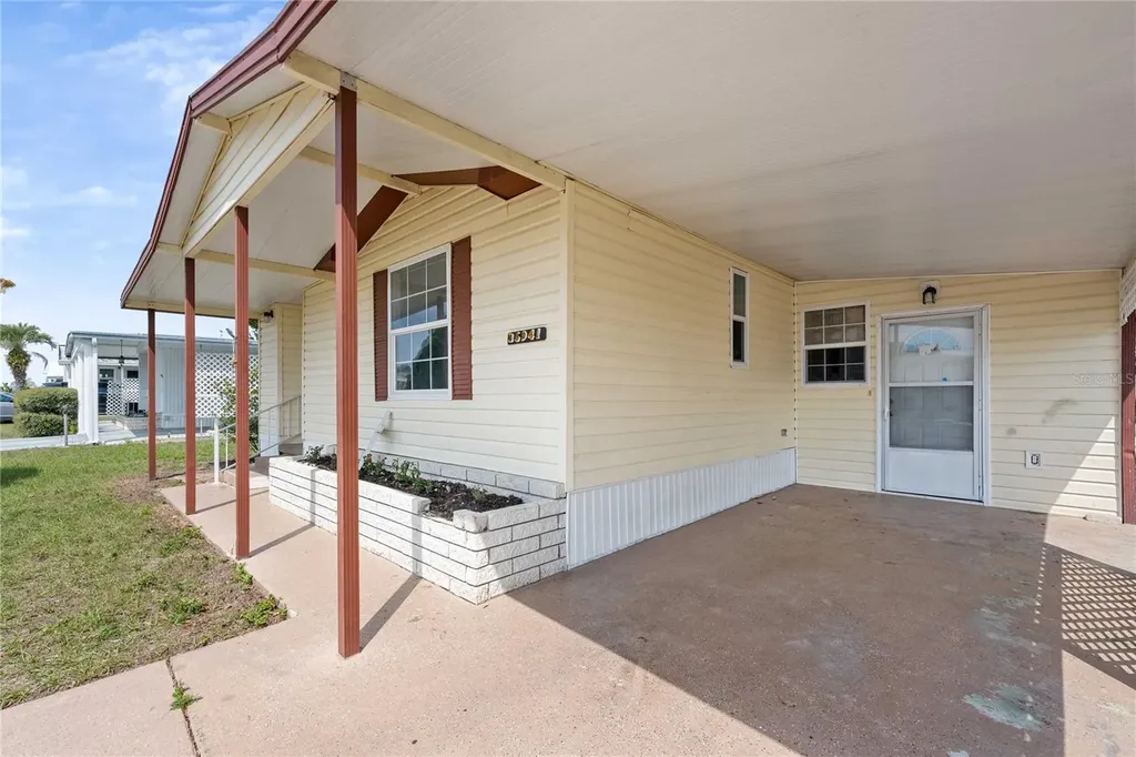 36941 Beth Avenue Zephyrhills FL 33542