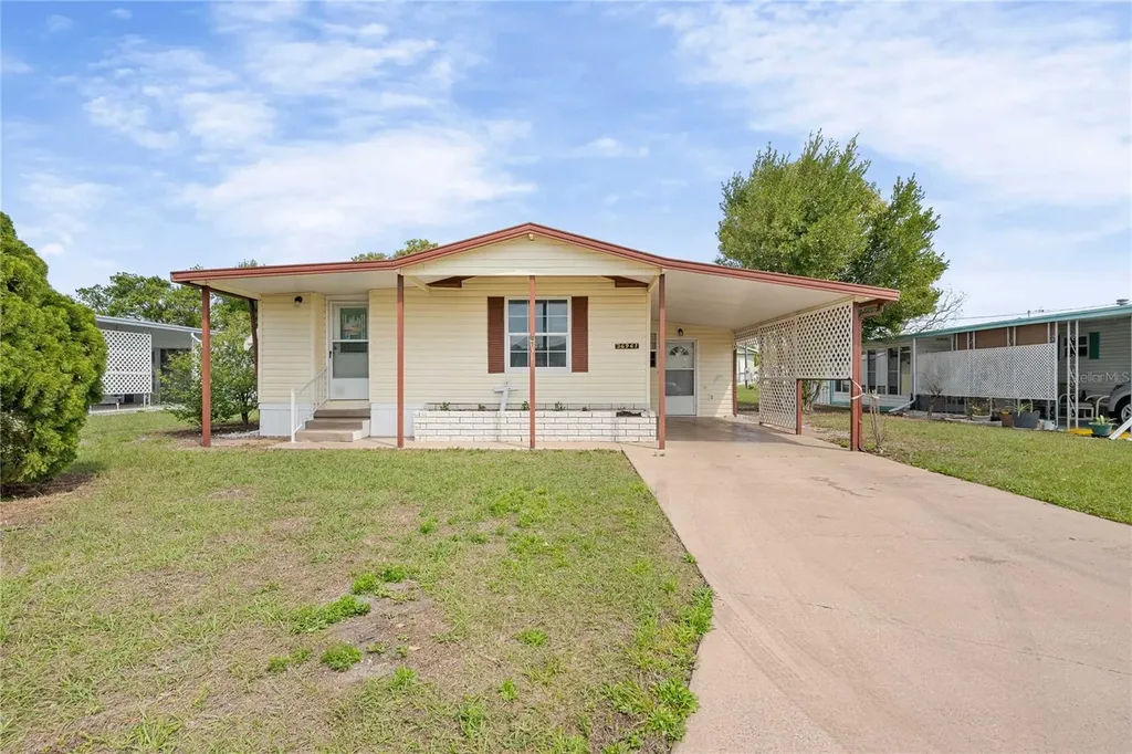 36941 Beth Avenue Zephyrhills FL 33542
