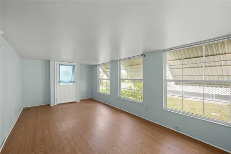 36941 Beth Avenue Zephyrhills FL 33542