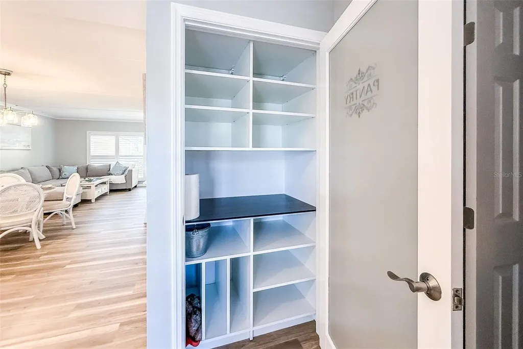 845 Benjamin Franklin Drive Sarasota FL 34236
