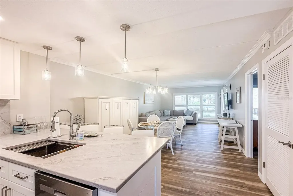 845 Benjamin Franklin Drive Sarasota FL 34236