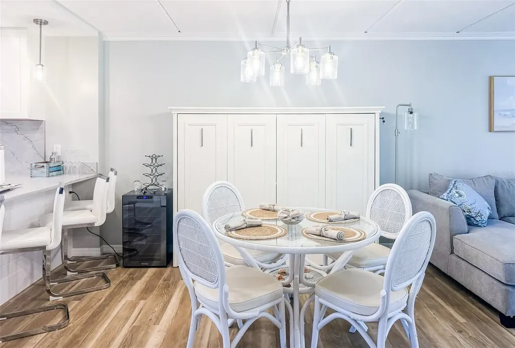 845 Benjamin Franklin Drive Sarasota FL 34236