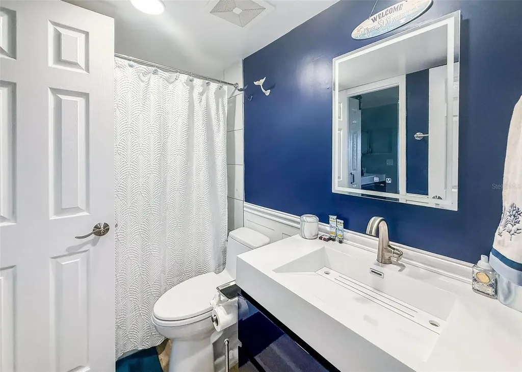 845 Benjamin Franklin Drive Sarasota FL 34236
