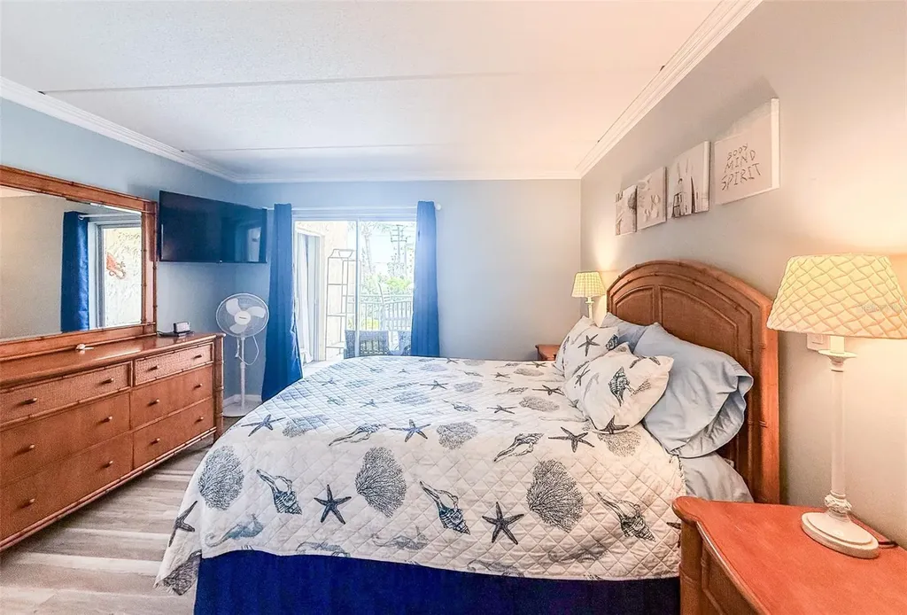 845 Benjamin Franklin Drive Sarasota FL 34236