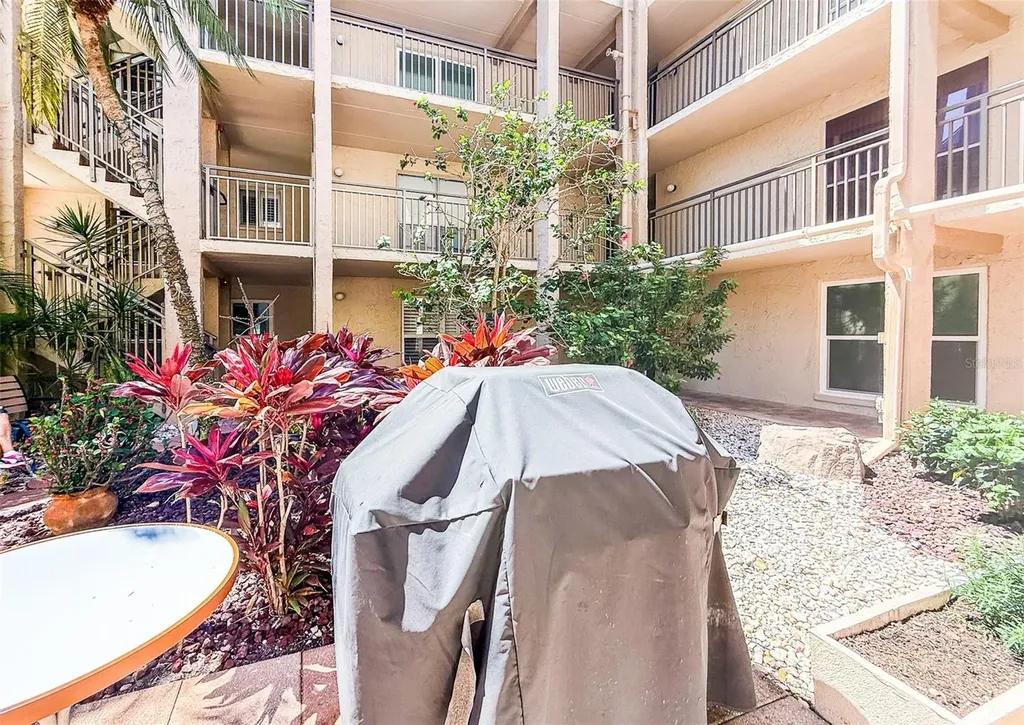 845 Benjamin Franklin Drive Sarasota FL 34236