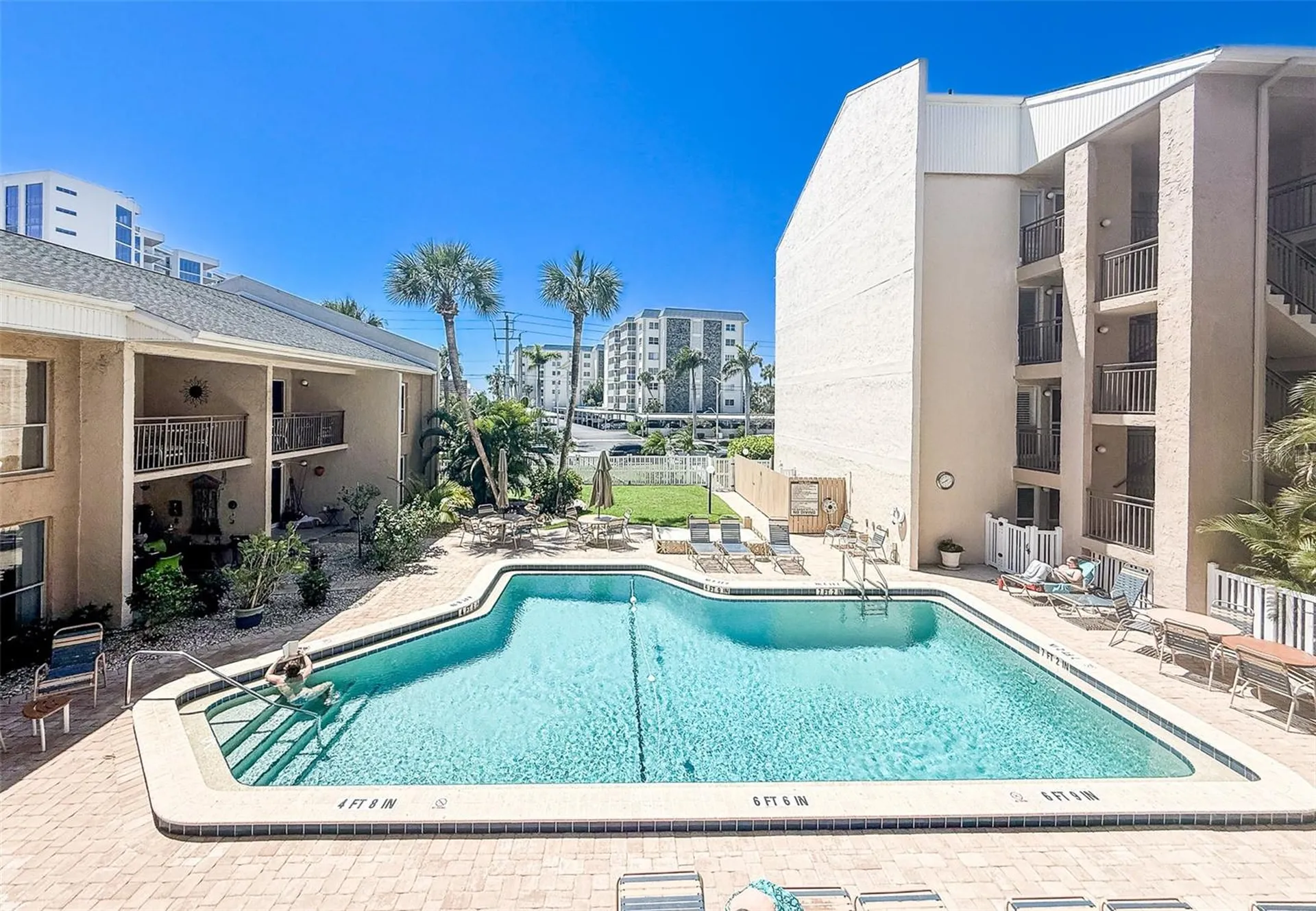 845 Benjamin Franklin Drive Sarasota FL 34236