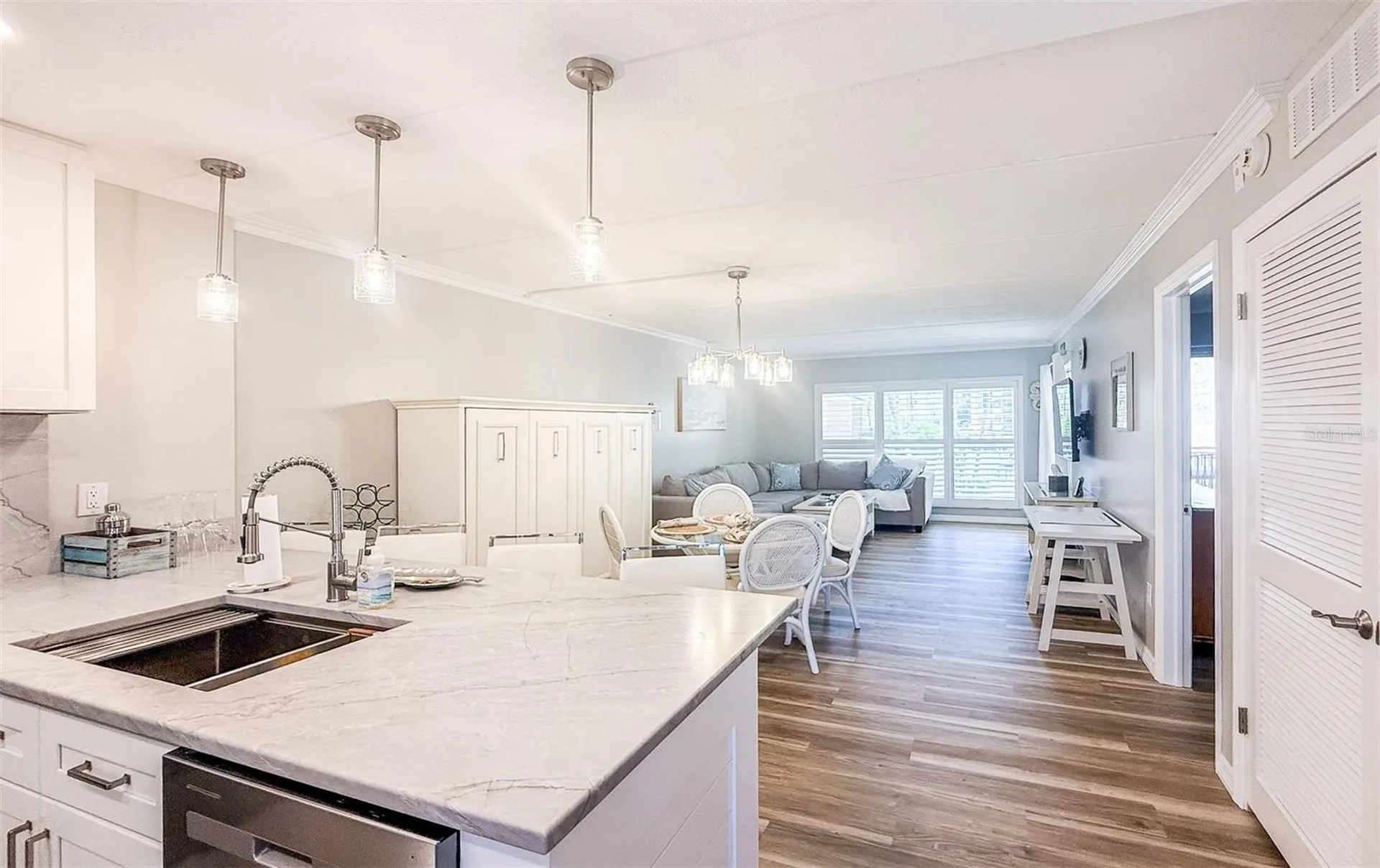845 Benjamin Franklin Drive Sarasota FL 34236