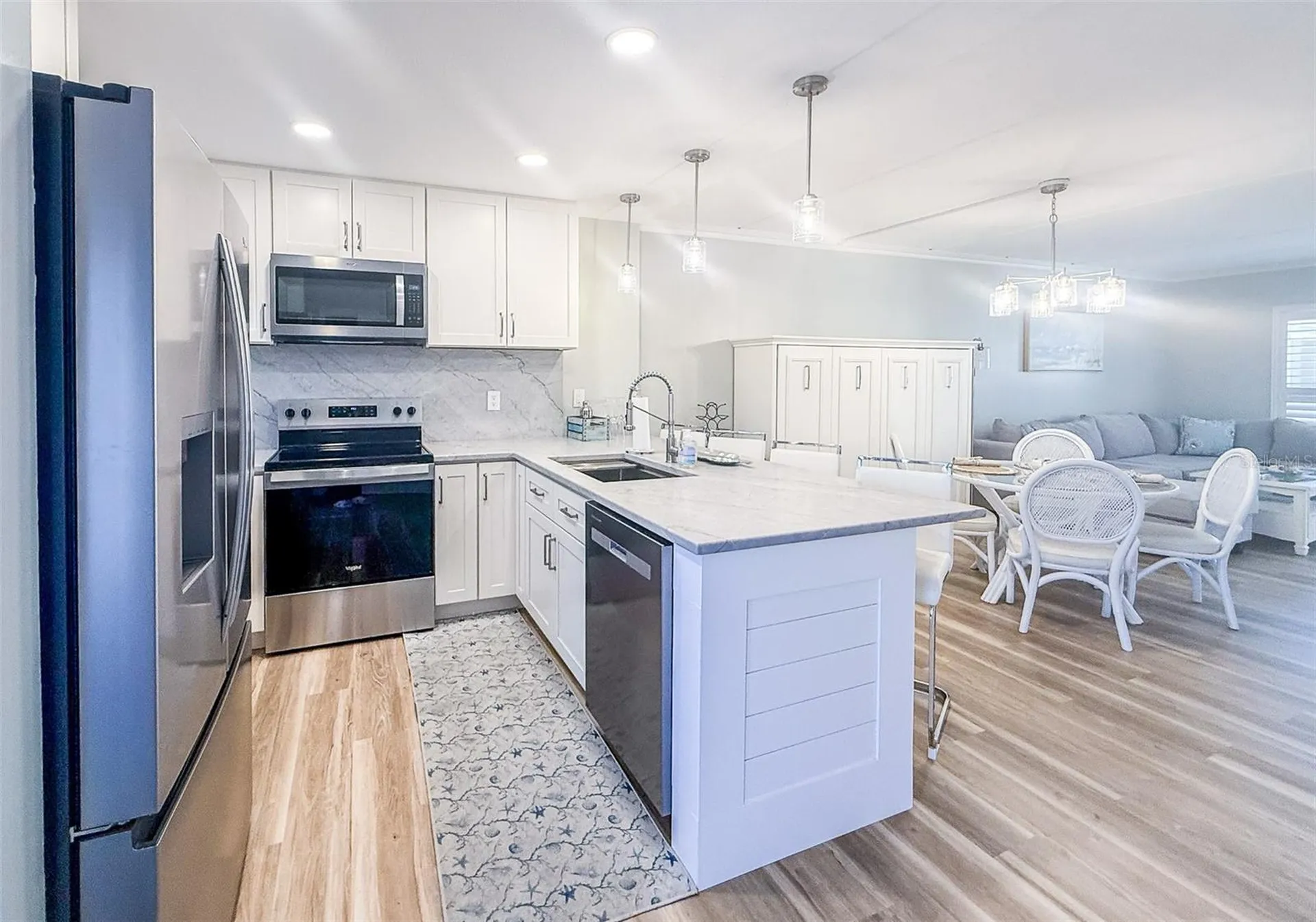 845 Benjamin Franklin Drive Sarasota FL 34236