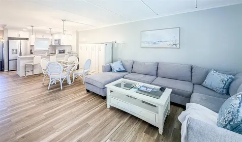 845 Benjamin Franklin Drive Sarasota FL 34236