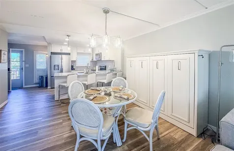 845 Benjamin Franklin Drive Sarasota FL 34236