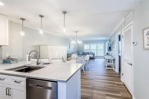 845 Benjamin Franklin Drive Sarasota FL 34236
