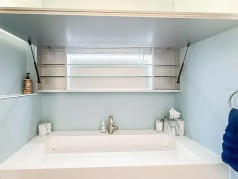845 Benjamin Franklin Drive Sarasota FL 34236