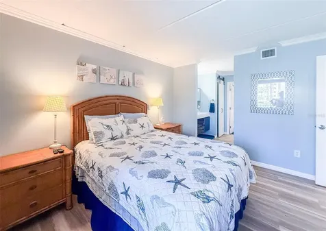 845 Benjamin Franklin Drive Sarasota FL 34236