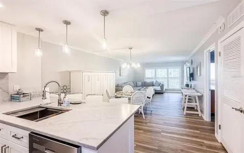 845 Benjamin Franklin Drive Sarasota FL 34236