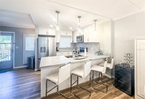 845 Benjamin Franklin Drive Sarasota FL 34236