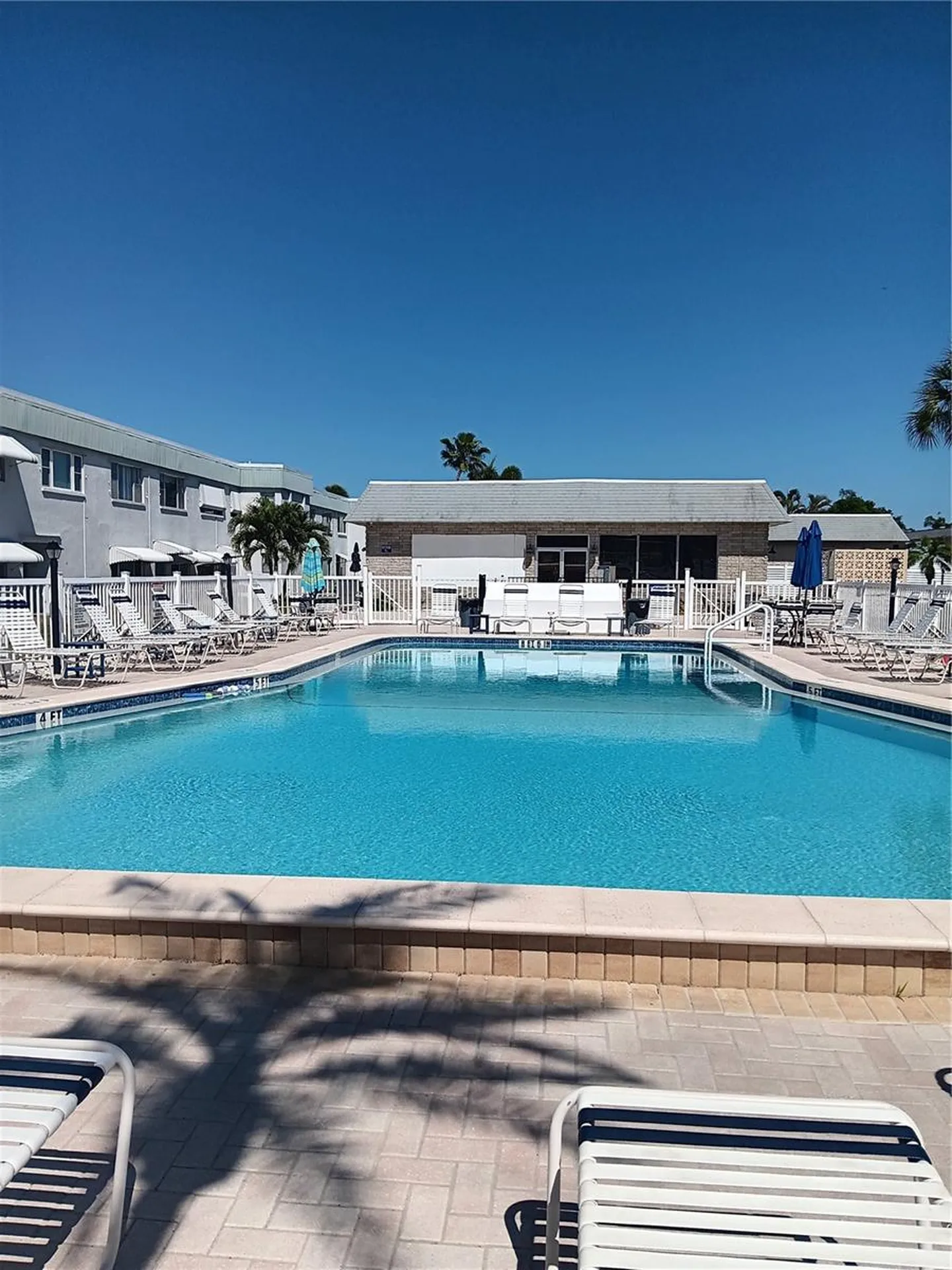 5287 81 St Street N St Petersburg FL 33709
