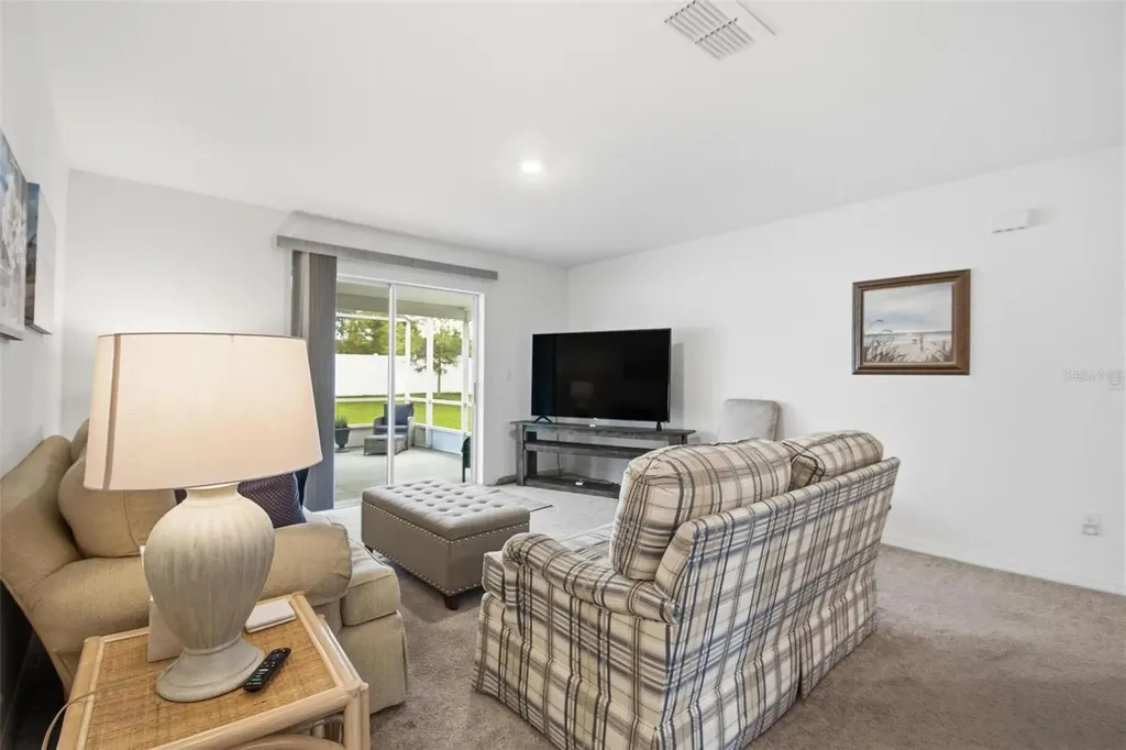 8 Post Oak Lane Palm Coast FL 32164