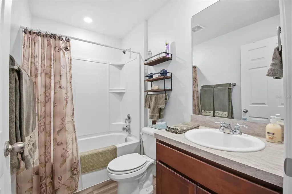 8 Post Oak Lane Palm Coast FL 32164