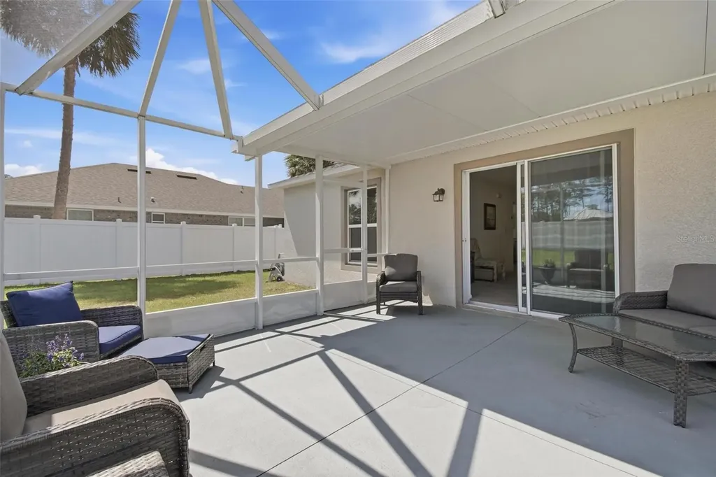 8 Post Oak Lane Palm Coast FL 32164