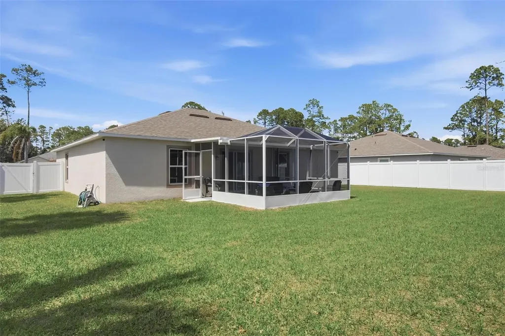 8 Post Oak Lane Palm Coast FL 32164
