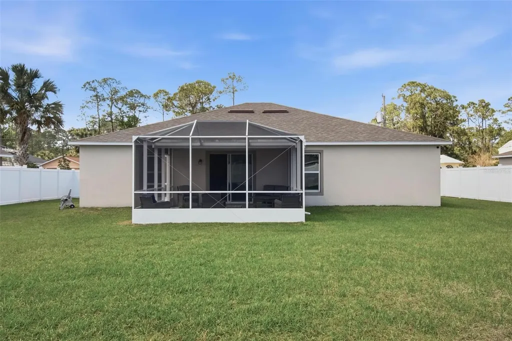 8 Post Oak Lane Palm Coast FL 32164