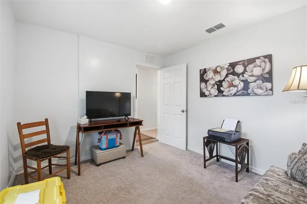 8 Post Oak Lane Palm Coast FL 32164