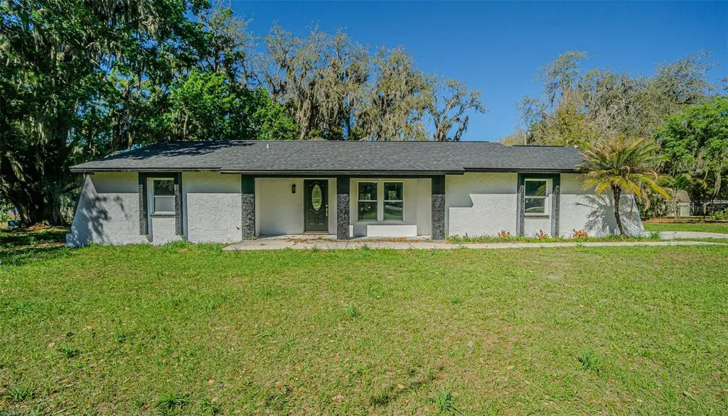 8807 Overlook Drive Wesley Chapel FL 33545