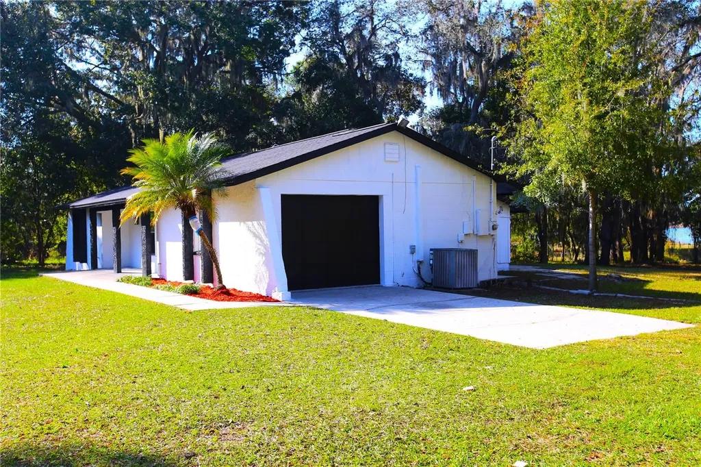 8807 Overlook Drive Wesley Chapel FL 33545