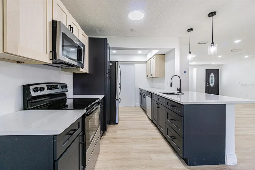 8807 Overlook Drive Wesley Chapel FL 33545