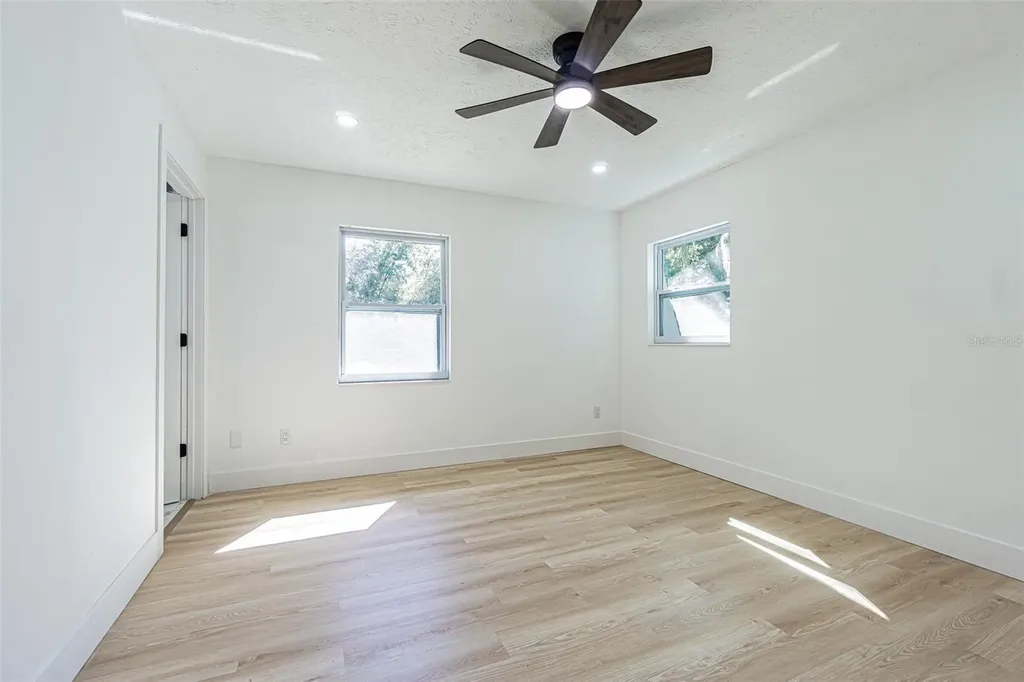 8807 Overlook Drive Wesley Chapel FL 33545