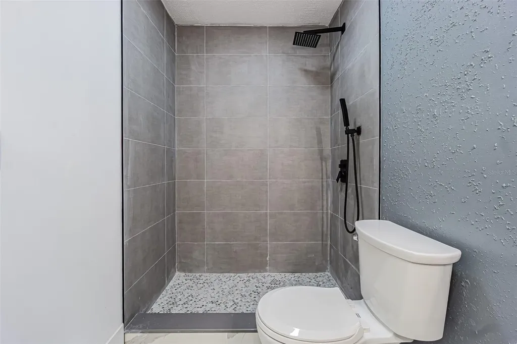 8807 Overlook Drive Wesley Chapel FL 33545