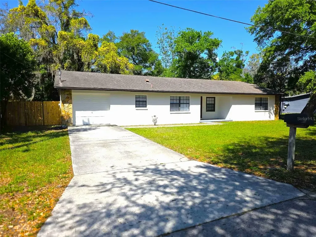 10410 N Ojus Drive Tampa FL 33617